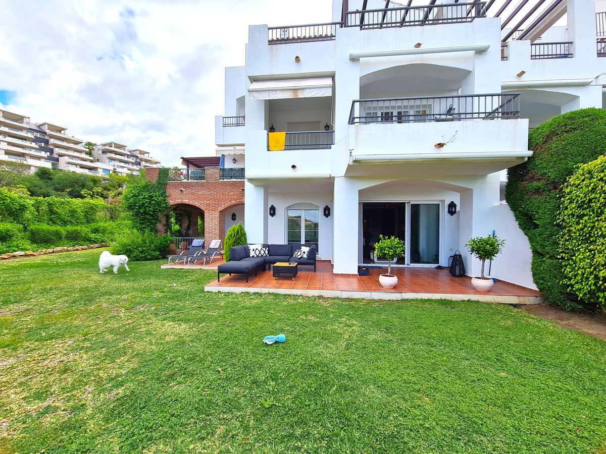 3 Bed Apartment for sale in Benahavís Costa Del Sol, Málaga, Spain