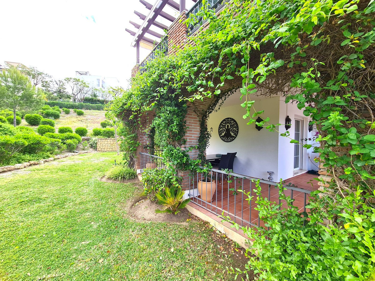 3 Bed Apartment for sale in Benahavís Costa Del Sol, Málaga, Spain