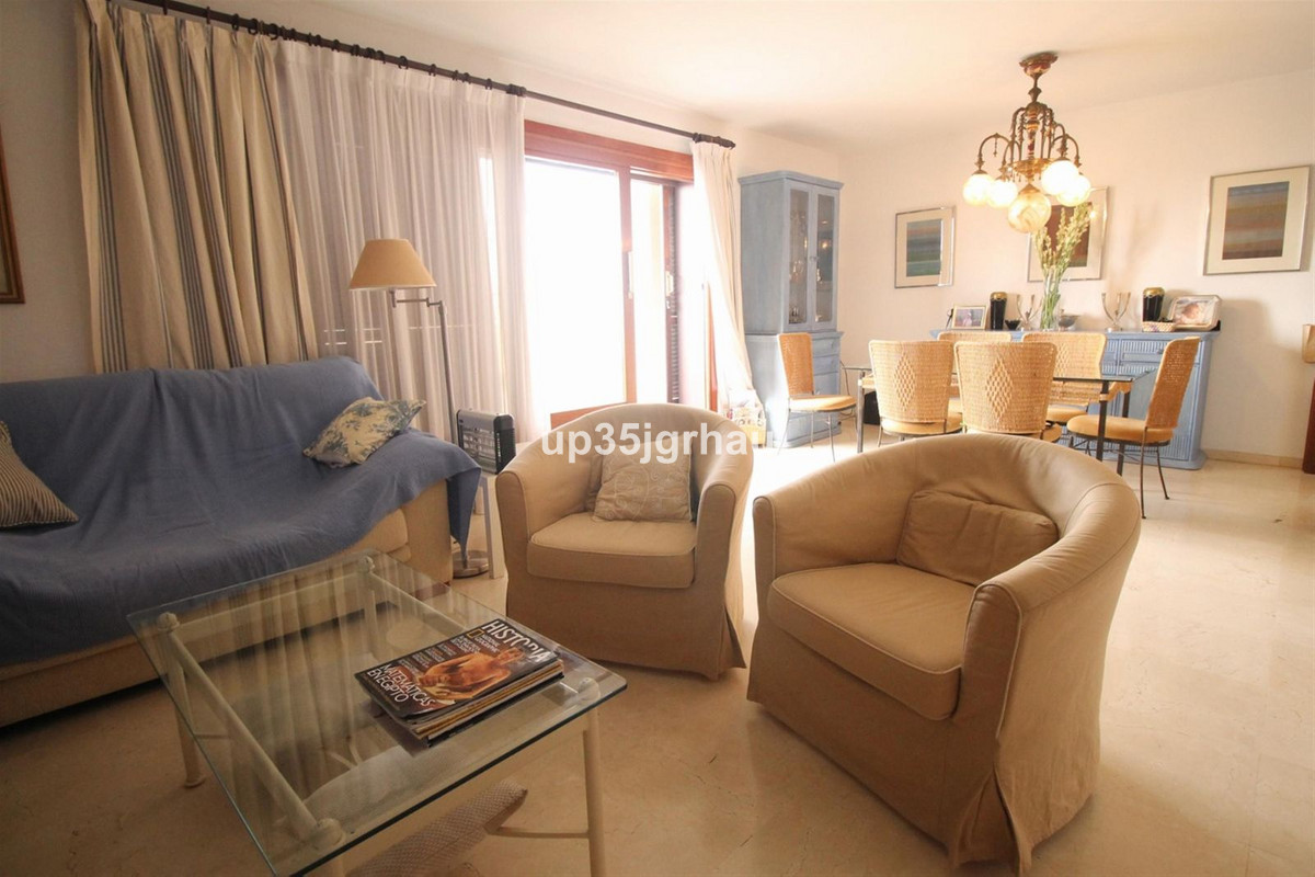 4 Bed Apartment for sale in Estepona Costa Del Sol, Málaga, Spain