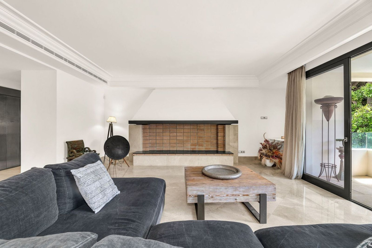 Se vende Apartamento Planta Media de 3 dormitorios en Costa Del Sol, Málaga, España