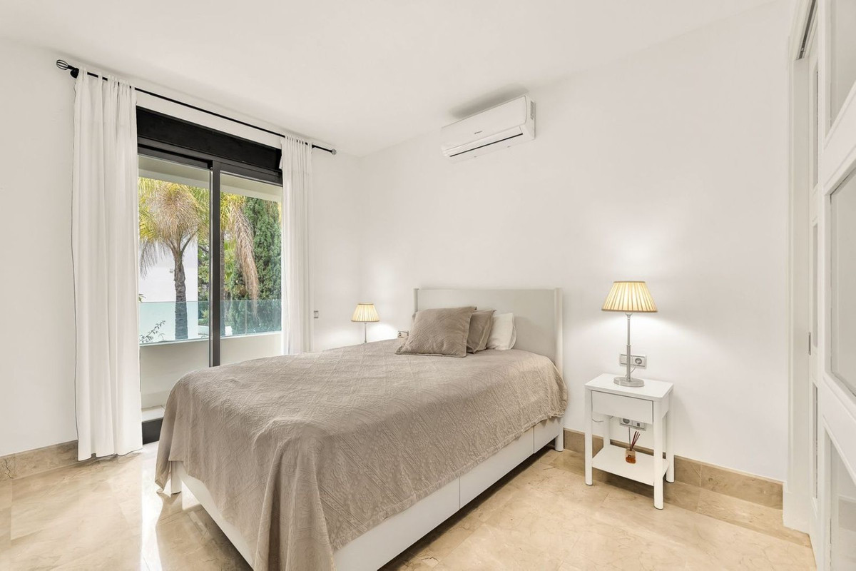 Se vende Apartamento Planta Media de 3 dormitorios en Costa Del Sol, Málaga, España