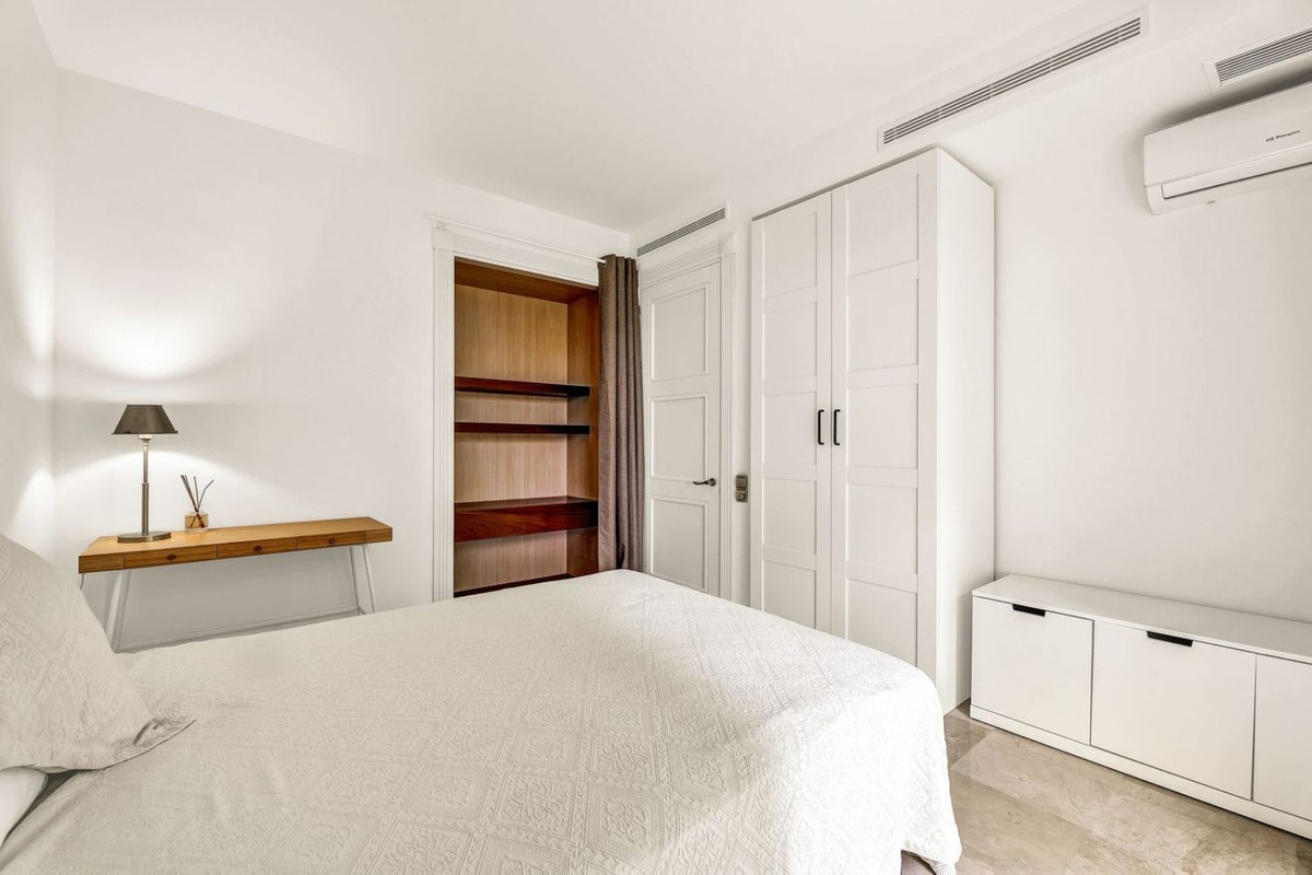 Se vende Apartamento Planta Media de 3 dormitorios en Costa Del Sol, Málaga, España