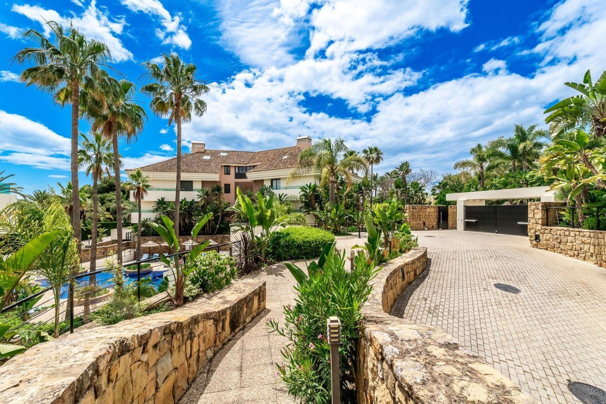 Se vende Apartamento Planta Media de 3 dormitorios en Costa Del Sol, Málaga, España