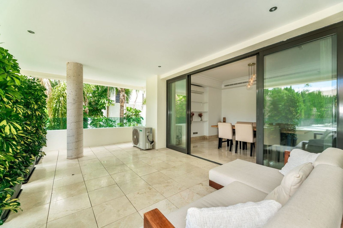 Se vende Apartamento Planta Media de 3 dormitorios en Costa Del Sol, Málaga, España