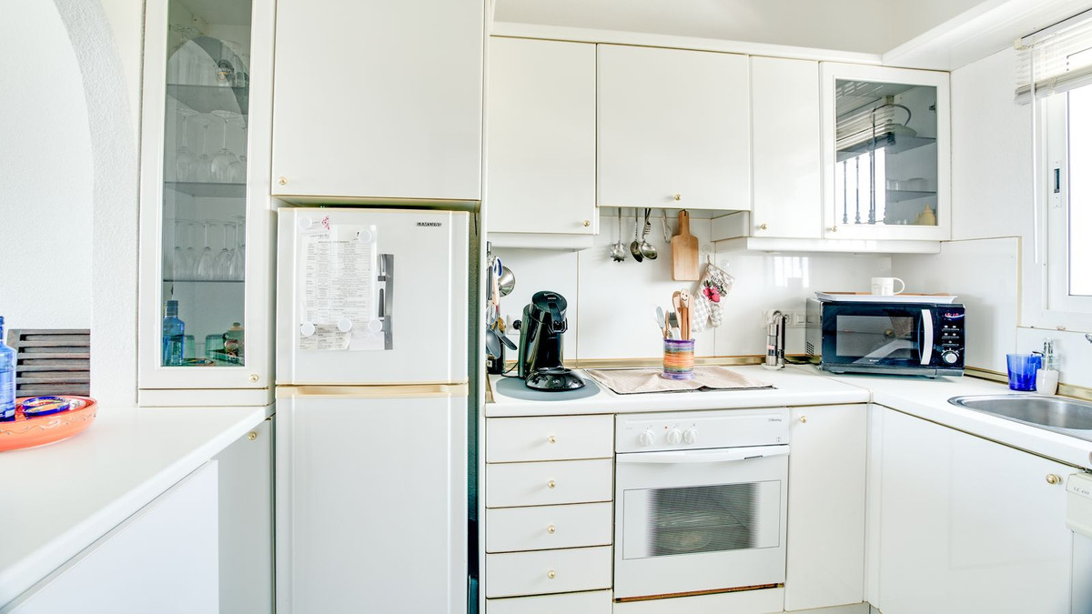 Se vende Apartamento Planta Media de 2 dormitorios en Costa Del Sol, Málaga, España