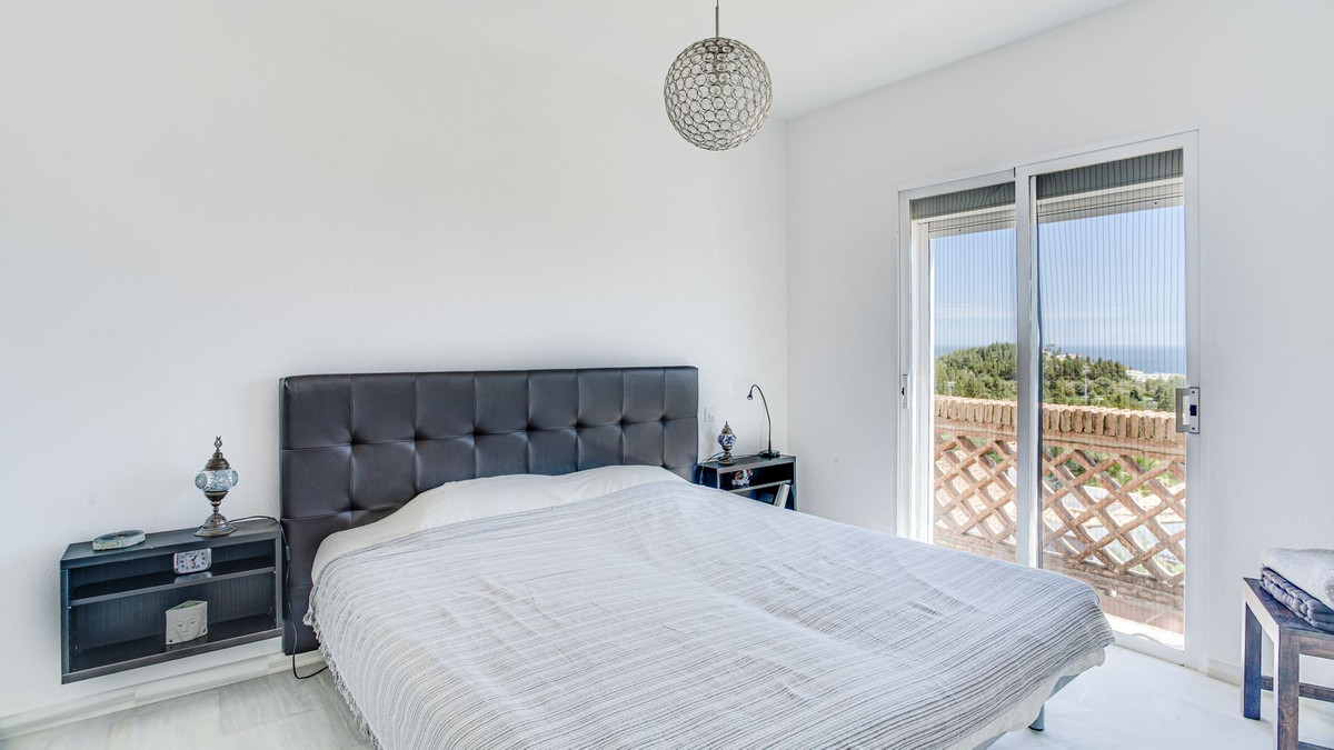 Se vende Apartamento Planta Media de 2 dormitorios en Costa Del Sol, Málaga, España