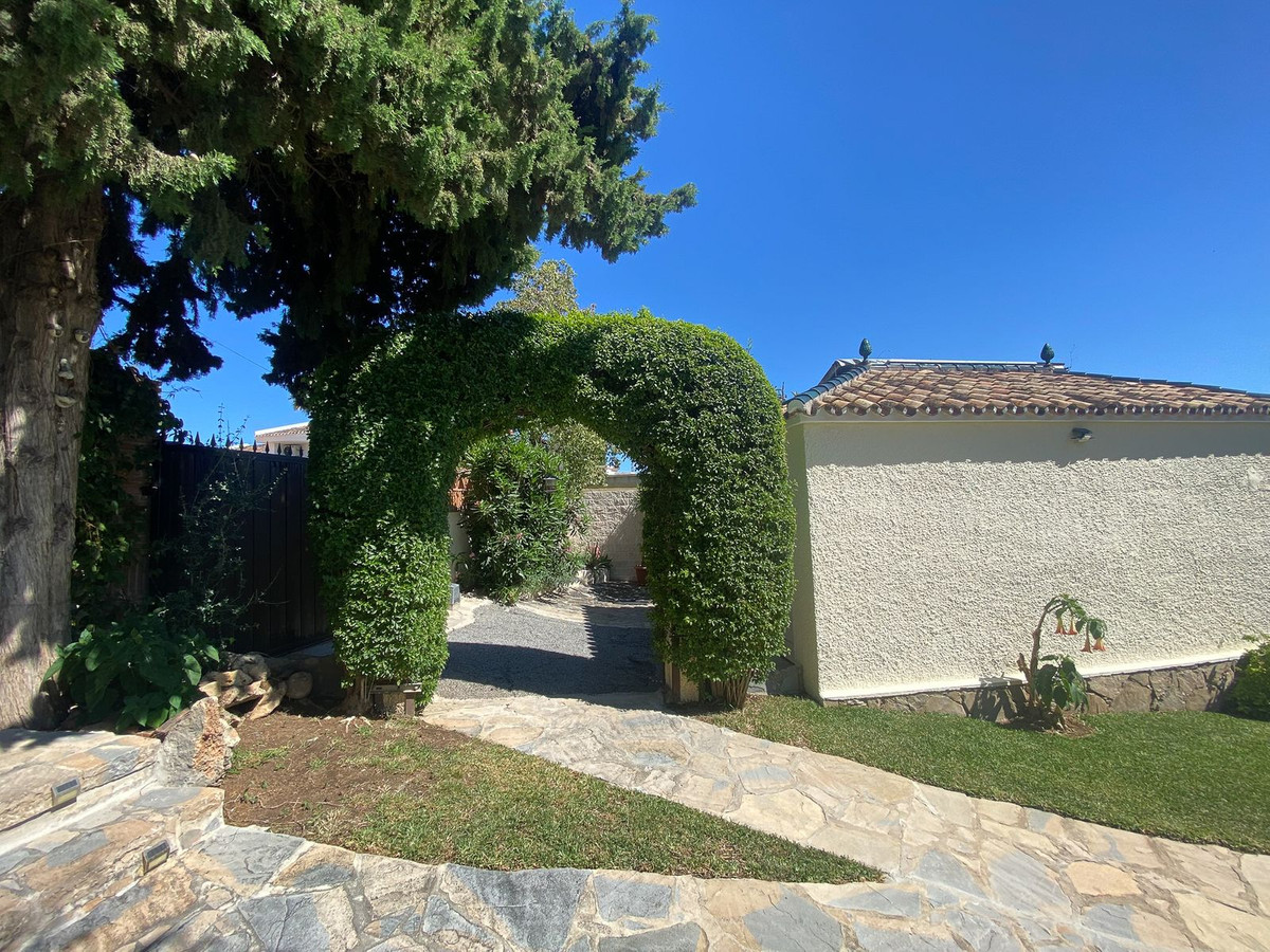 3 Bed Townhouse for sale in Guadalmina Alta Costa Del Sol, Málaga, Spain