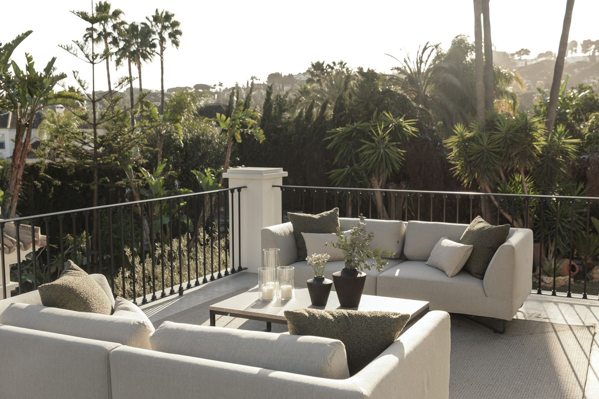 Se vende Villa - Chalet de 6 dormitorios en Costa Del Sol, Málaga, España