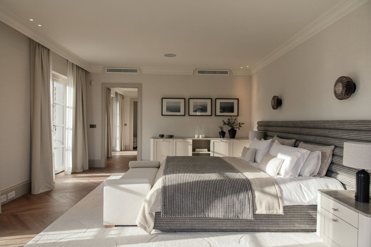 Se vende Villa - Chalet de 6 dormitorios en Costa Del Sol, Málaga, España