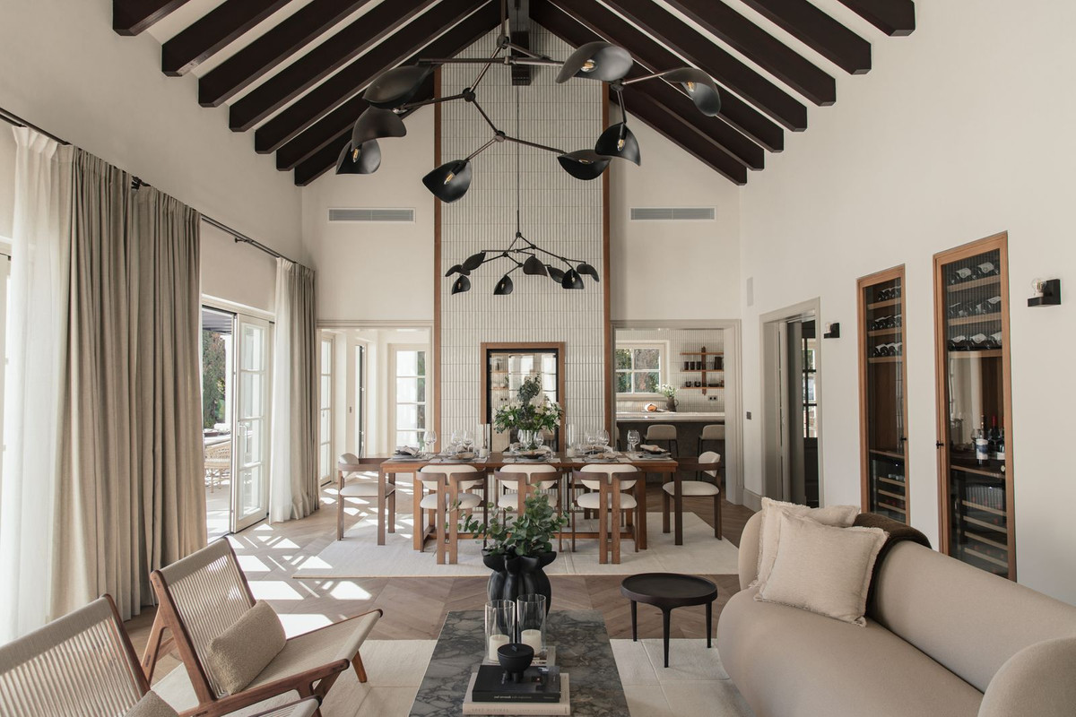 Se vende Villa - Chalet de 6 dormitorios en Costa Del Sol, Málaga, España