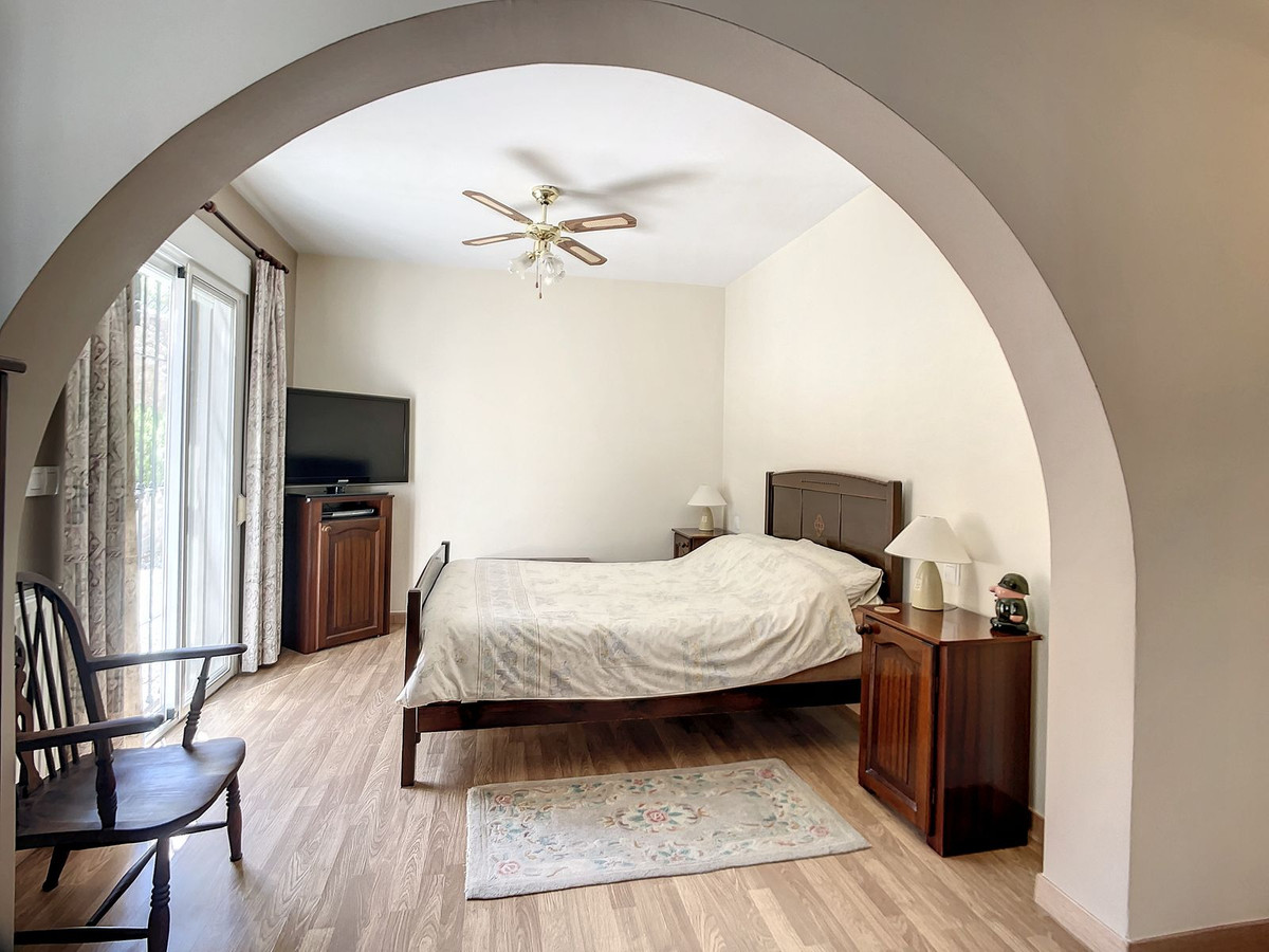 Se vende Finca - Cortijo de 4 dormitorios en Costa Del Sol East, Málaga, España