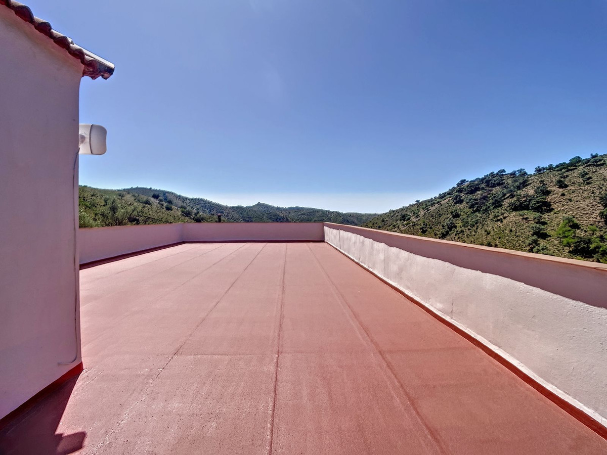 Se vende Finca - Cortijo de 4 dormitorios en Costa Del Sol East, Málaga, España