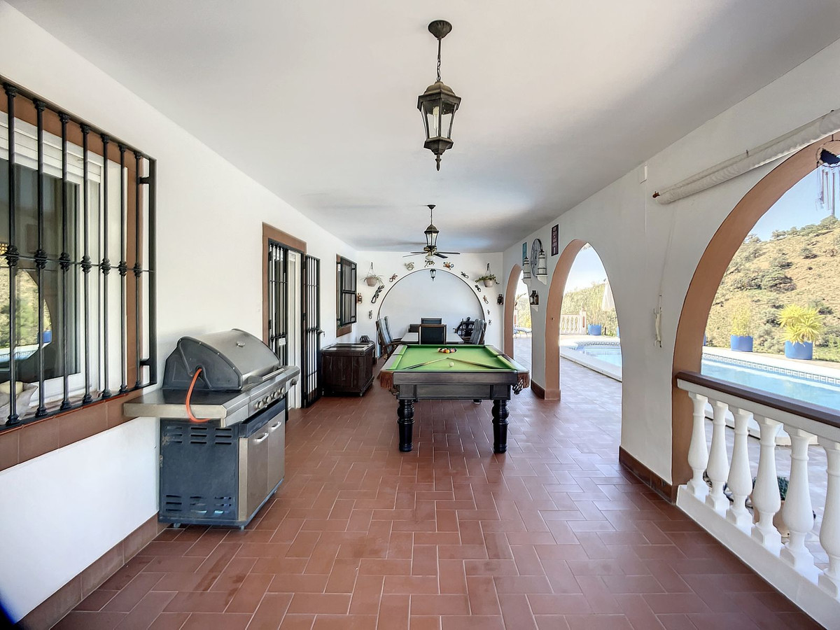 Se vende Finca - Cortijo de 4 dormitorios en Costa Del Sol East, Málaga, España
