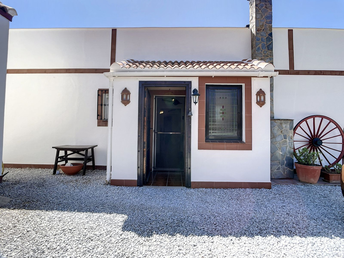 Se vende Finca - Cortijo de 4 dormitorios en Costa Del Sol East, Málaga, España