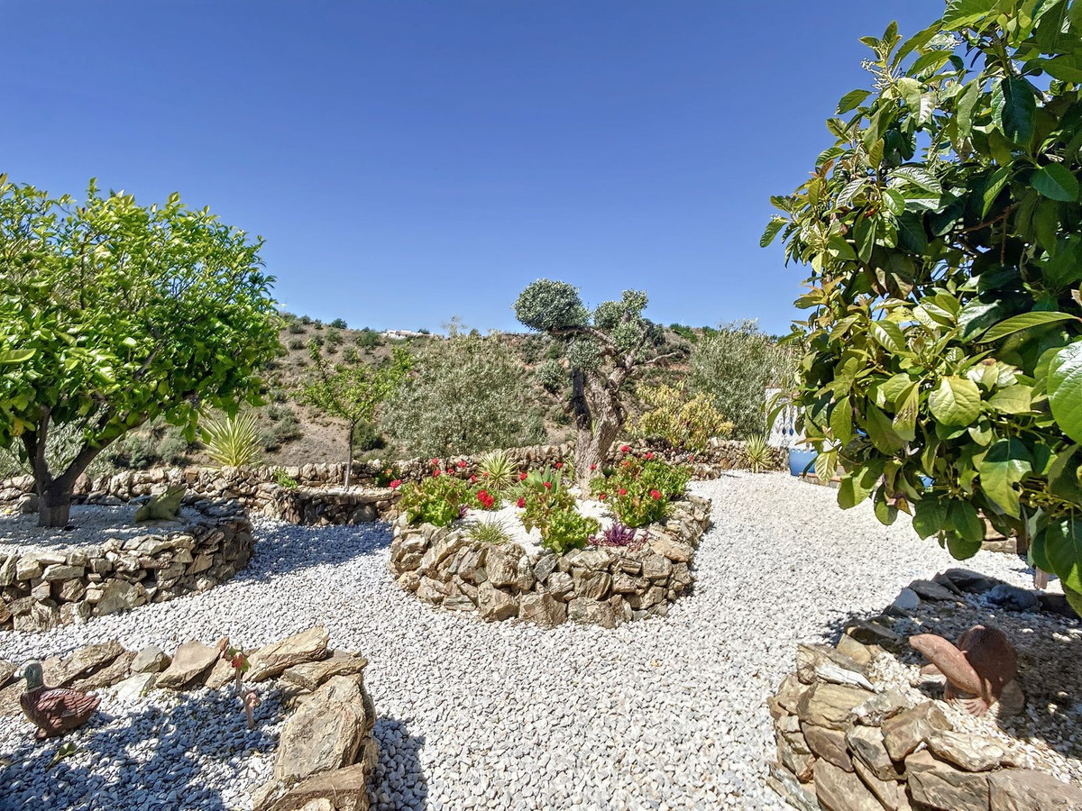 Se vende Finca - Cortijo de 4 dormitorios en Costa Del Sol East, Málaga, España