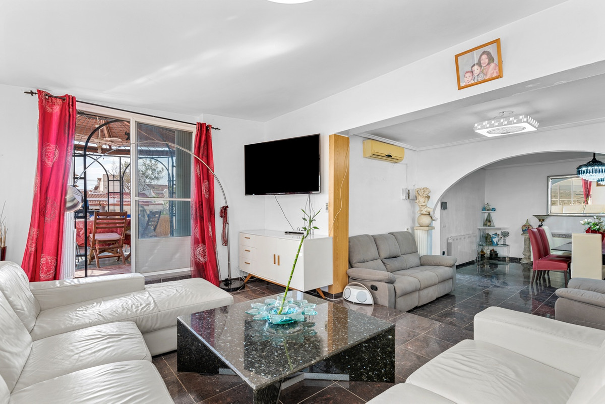 Se vende Villa - Chalet de 4 dormitorios en Costa Blanca, Alicante, España