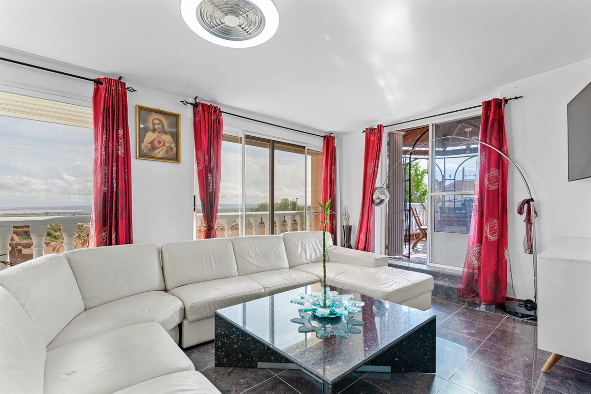 Se vende Villa - Chalet de 4 dormitorios en Costa Blanca, Alicante, España