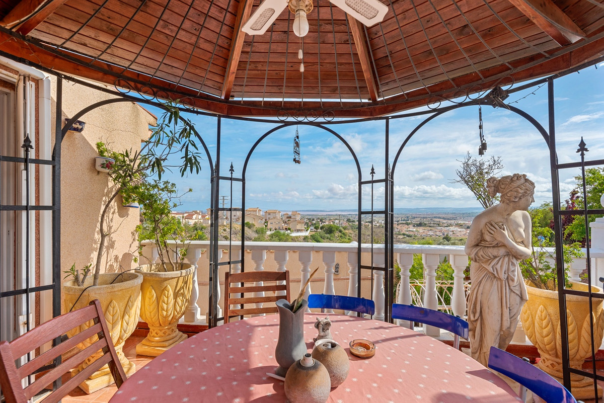 Se vende Villa - Chalet de 4 dormitorios en Costa Blanca, Alicante, España