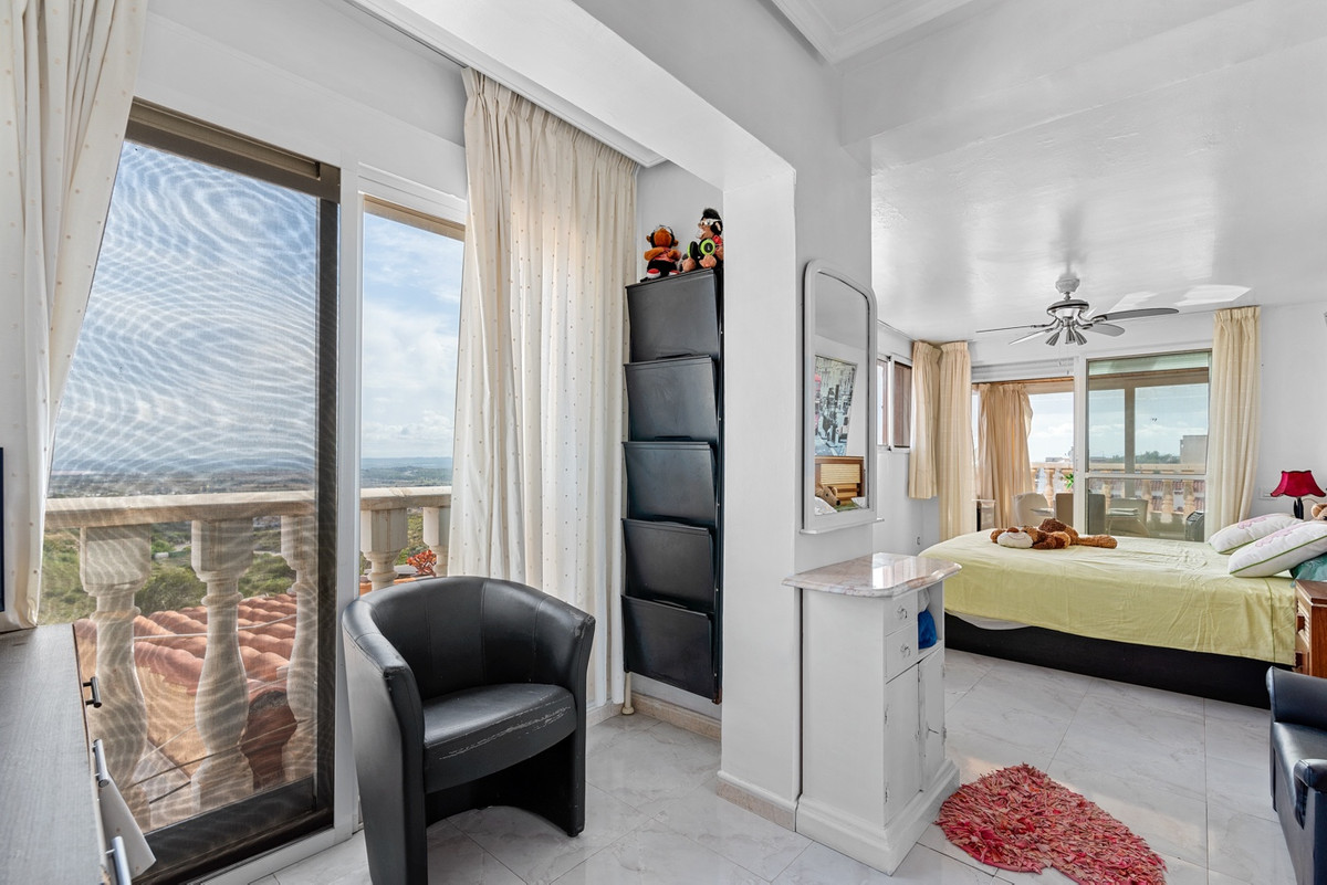 Se vende Villa - Chalet de 4 dormitorios en Costa Blanca, Alicante, España