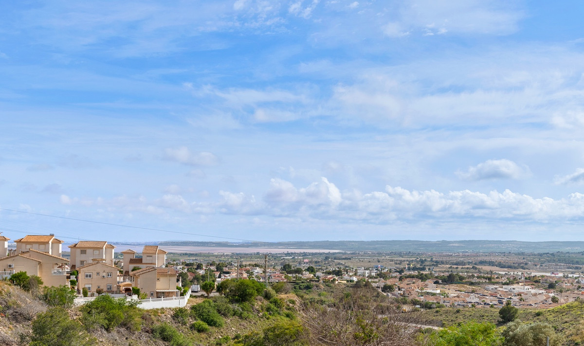 Se vende Villa - Chalet de 4 dormitorios en Costa Blanca, Alicante, España