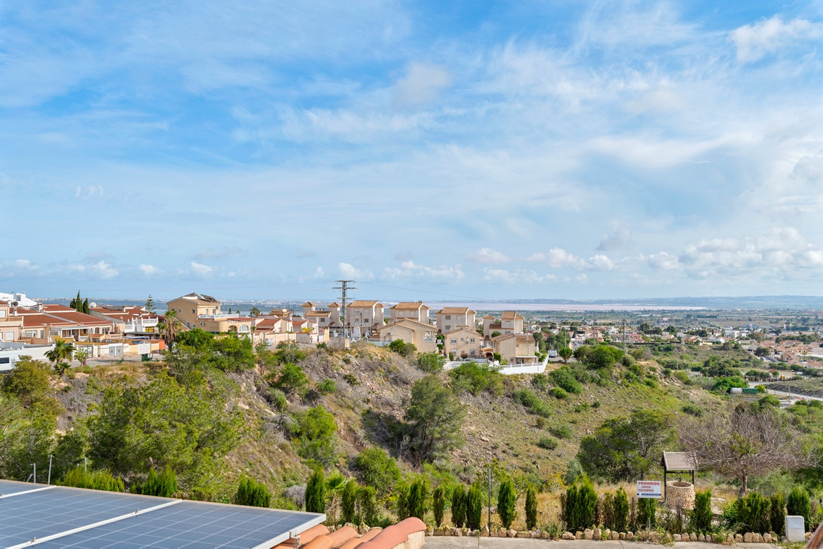 Se vende Villa - Chalet de 4 dormitorios en Costa Blanca, Alicante, España