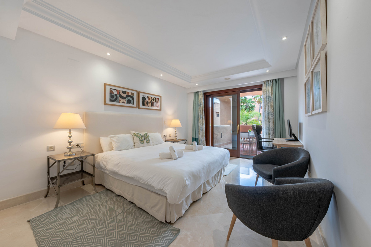 2 Bed Apartment for sale in Estepona Costa Del Sol, Málaga, Spain