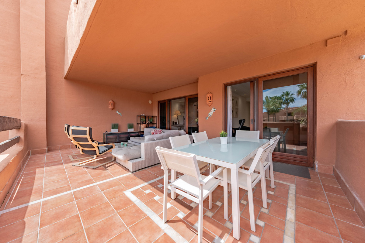 2 Bed Apartment for sale in Estepona Costa Del Sol, Málaga, Spain