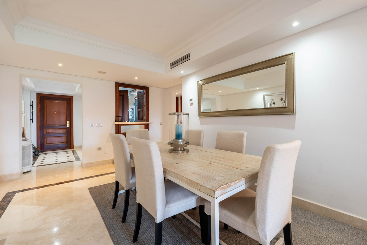 2 Bed Apartment for sale in Estepona Costa Del Sol, Málaga, Spain