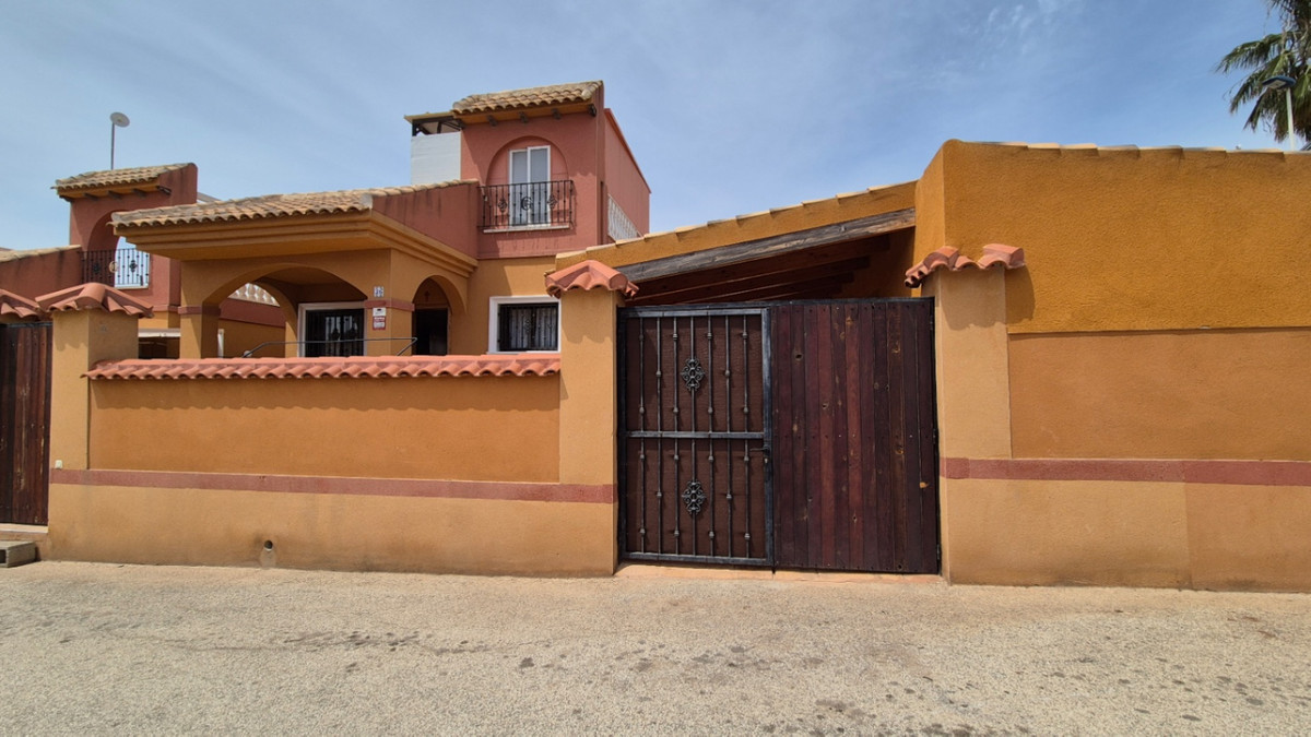 Se vende Villa - Chalet de 2 dormitorios en Costa Blanca, Alicante, España