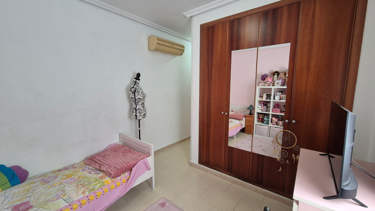 Se vende Villa - Chalet de 2 dormitorios en Costa Blanca, Alicante, España