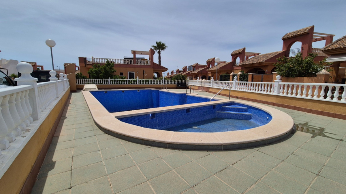 Se vende Villa - Chalet de 2 dormitorios en Costa Blanca, Alicante, España