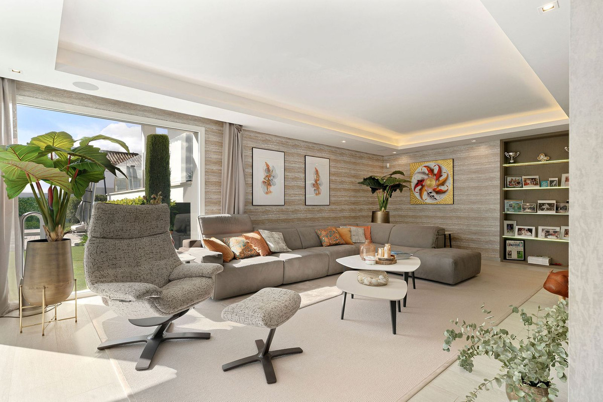 Se vende Villa - Chalet de 5 dormitorios en Costa Del Sol, Málaga, España