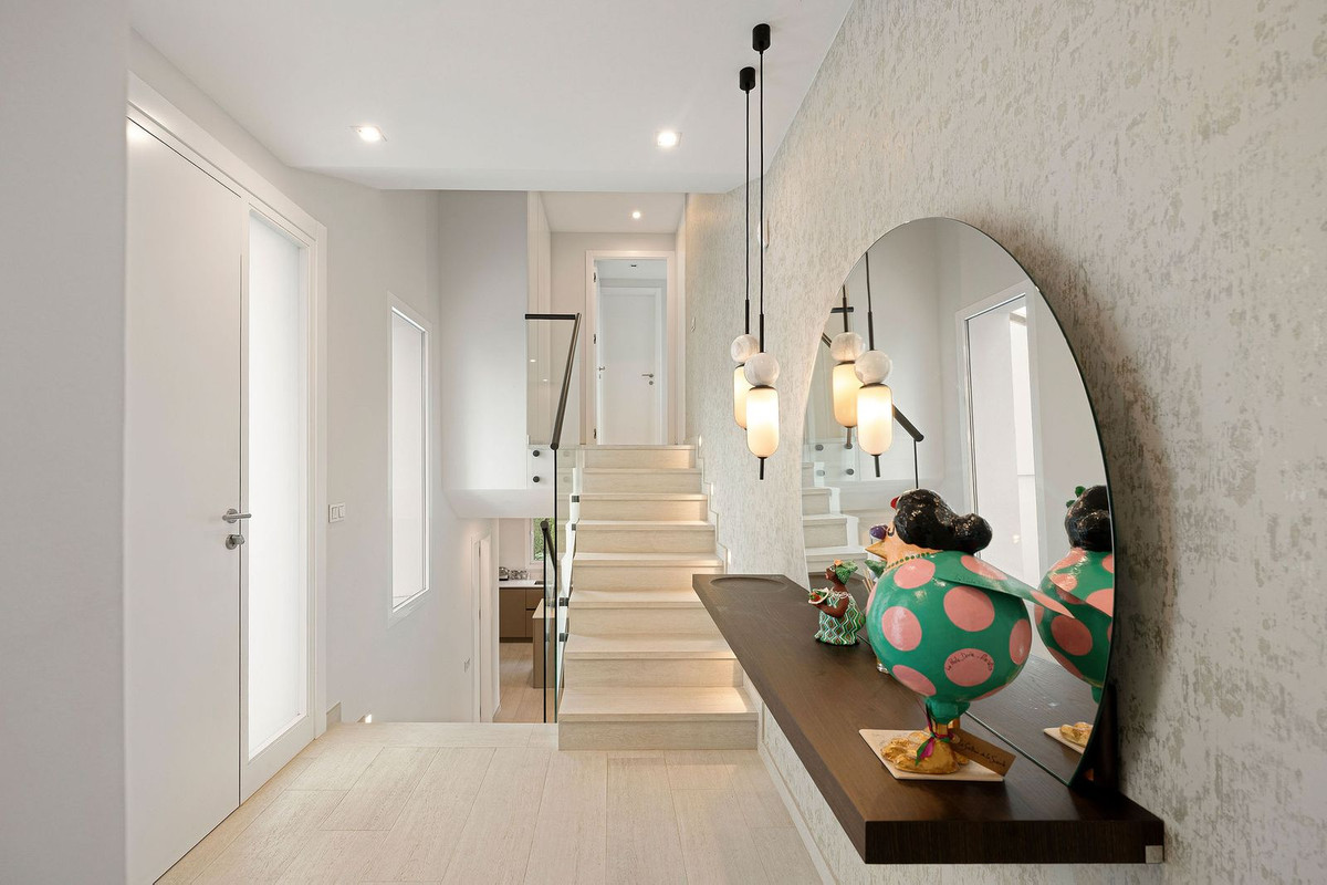 Se vende Villa - Chalet de 5 dormitorios en Costa Del Sol, Málaga, España