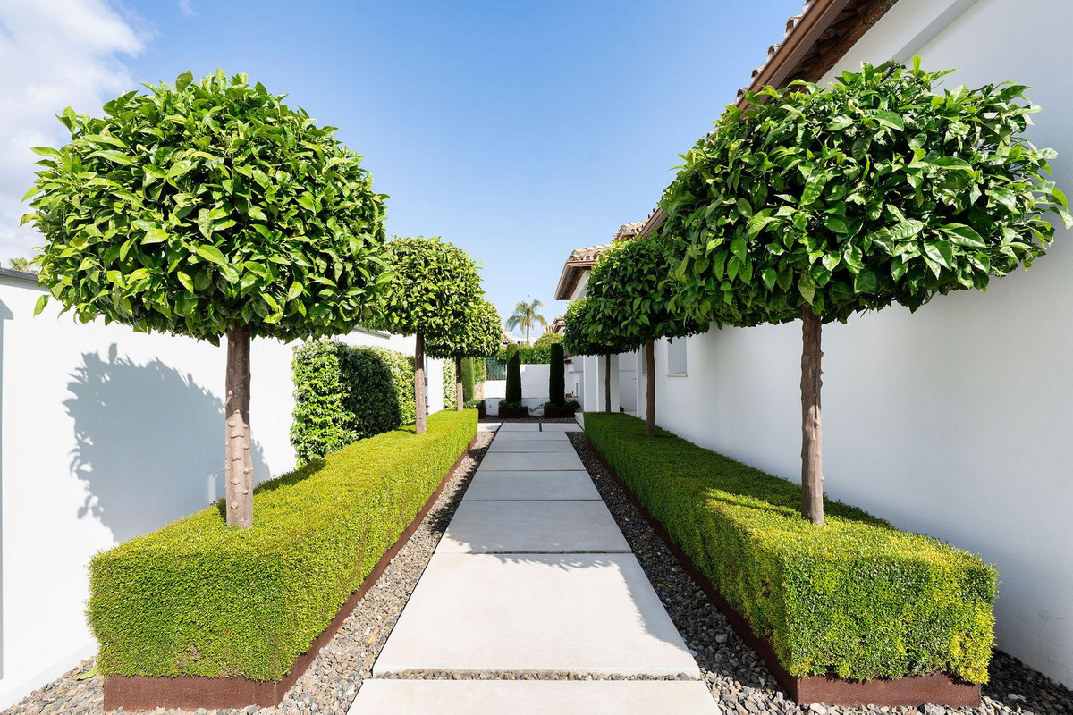 Se vende Villa - Chalet de 5 dormitorios en Costa Del Sol, Málaga, España