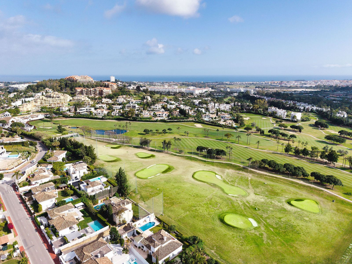 Se vende Villa - Chalet de 5 dormitorios en Costa Del Sol, Málaga, España