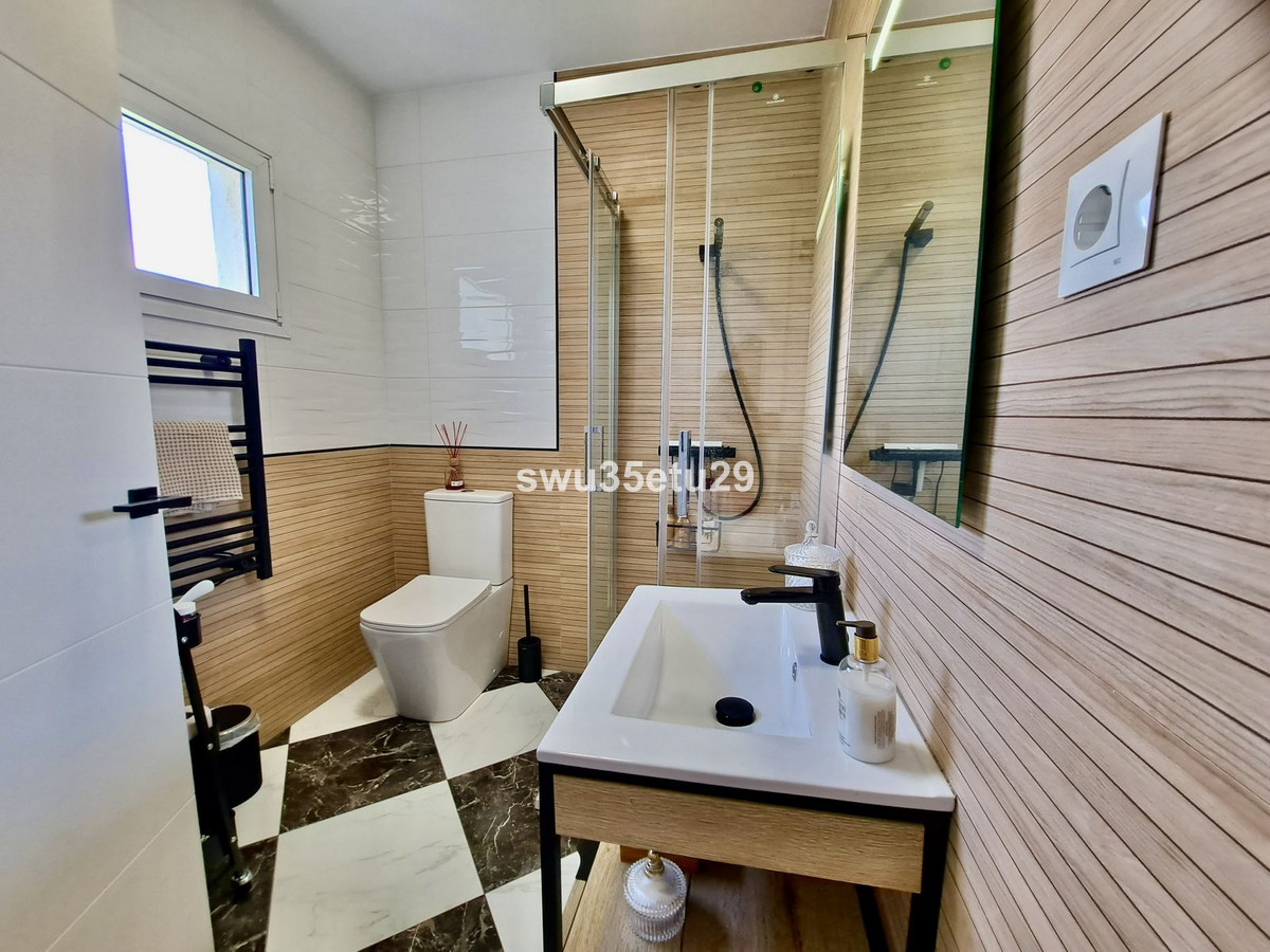 1 Bed Apartment for sale in Calahonda Costa Del Sol, Málaga, Spain