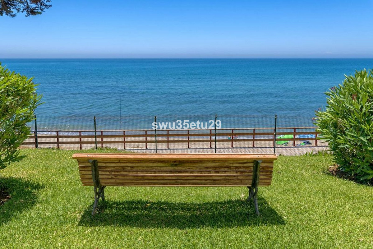 1 Bed Apartment for sale in Calahonda Costa Del Sol, Málaga, Spain