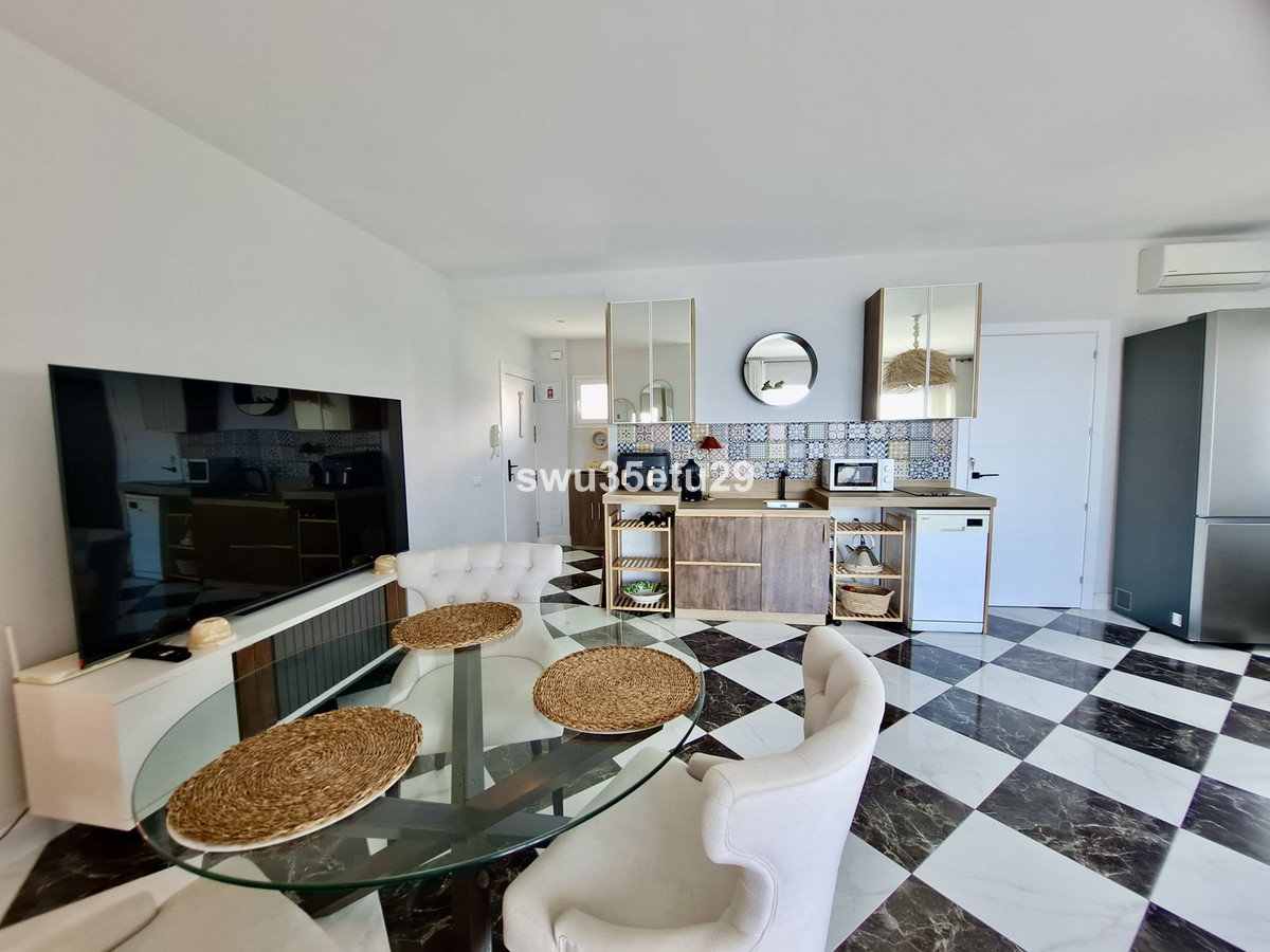 1 Bed Apartment for sale in Calahonda Costa Del Sol, Málaga, Spain