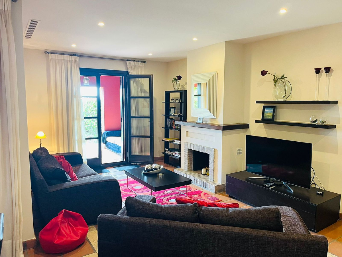 Se vende Pareada de 3 dormitorios en Costa Del Sol, Cadiz, España