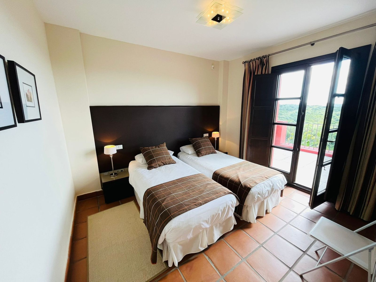 Se vende Pareada de 3 dormitorios en Costa Del Sol, Cadiz, España
