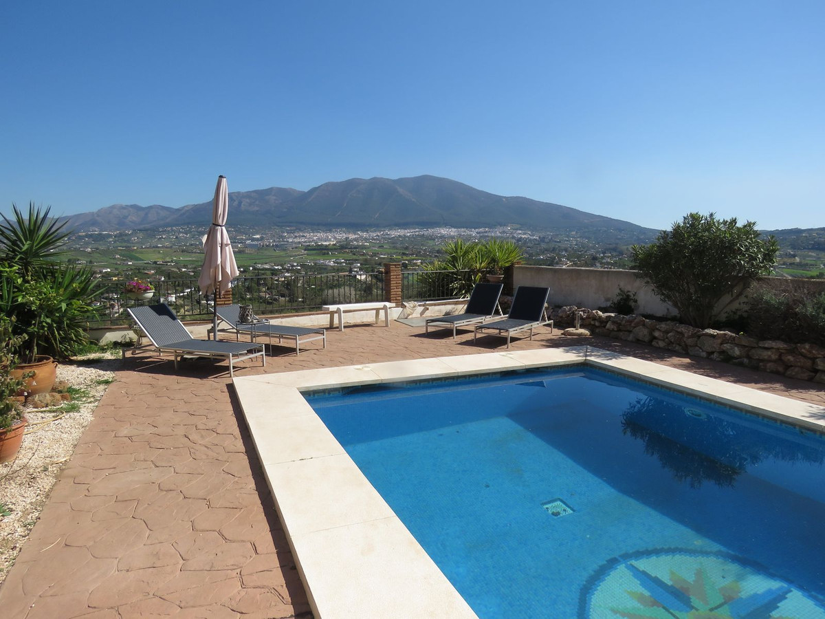 Se vende Villa - Chalet de 4 dormitorios en Costa Del Sol, Málaga, España