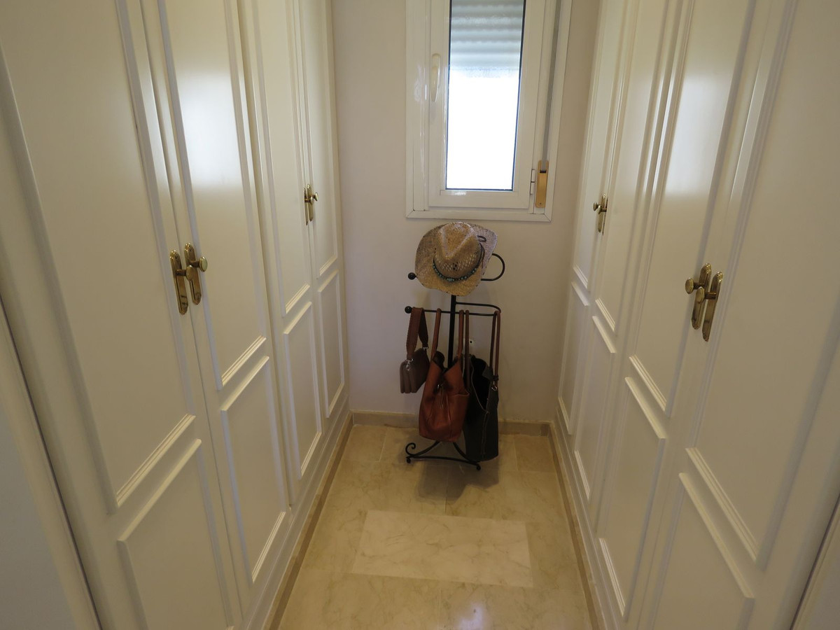 Se vende Villa - Chalet de 4 dormitorios en Costa Del Sol, Málaga, España