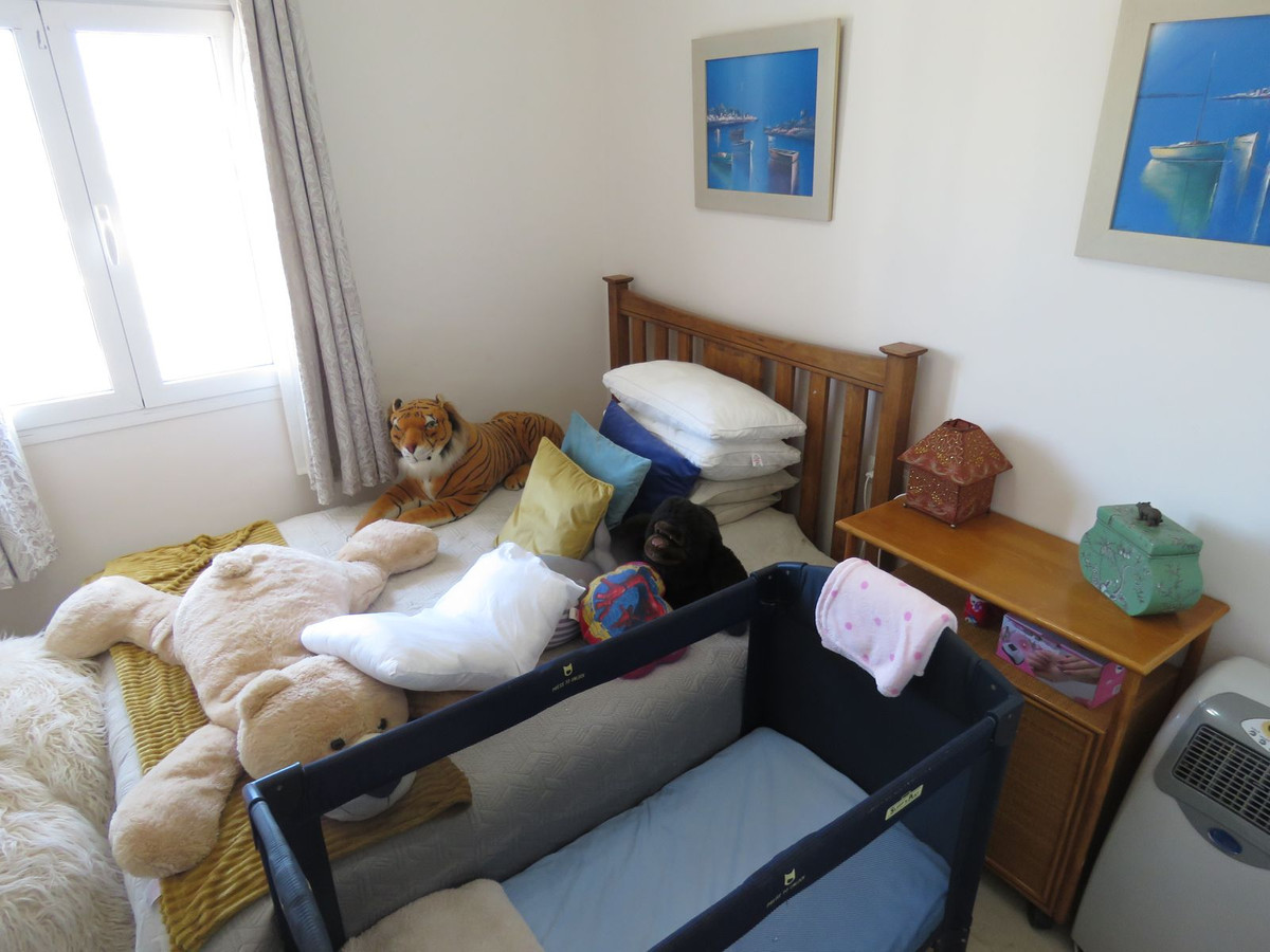 Se vende Villa - Chalet de 4 dormitorios en Costa Del Sol, Málaga, España