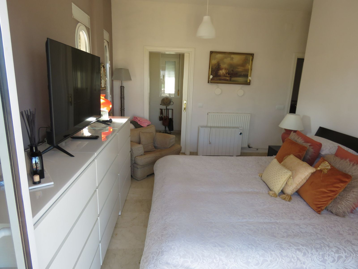 Se vende Villa - Chalet de 4 dormitorios en Costa Del Sol, Málaga, España