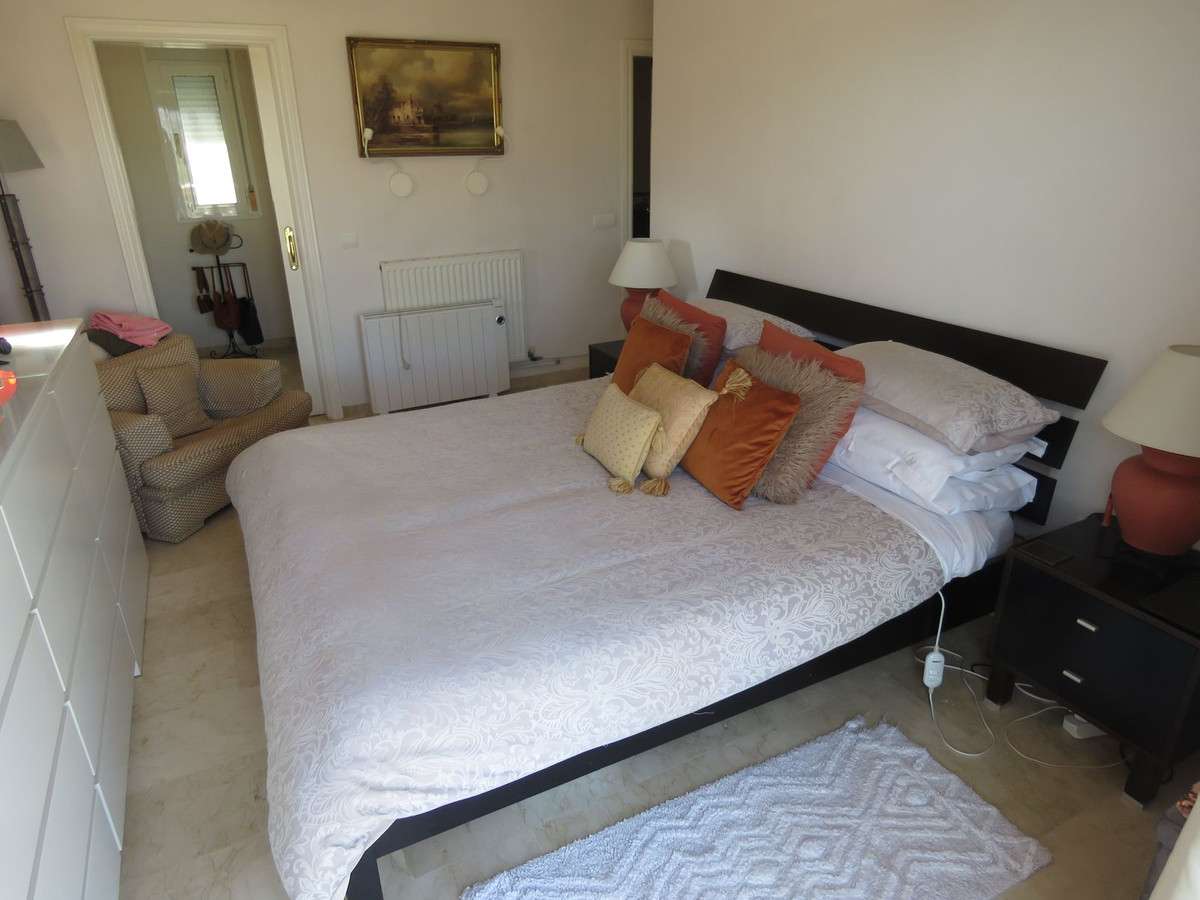 Se vende Villa - Chalet de 4 dormitorios en Costa Del Sol, Málaga, España