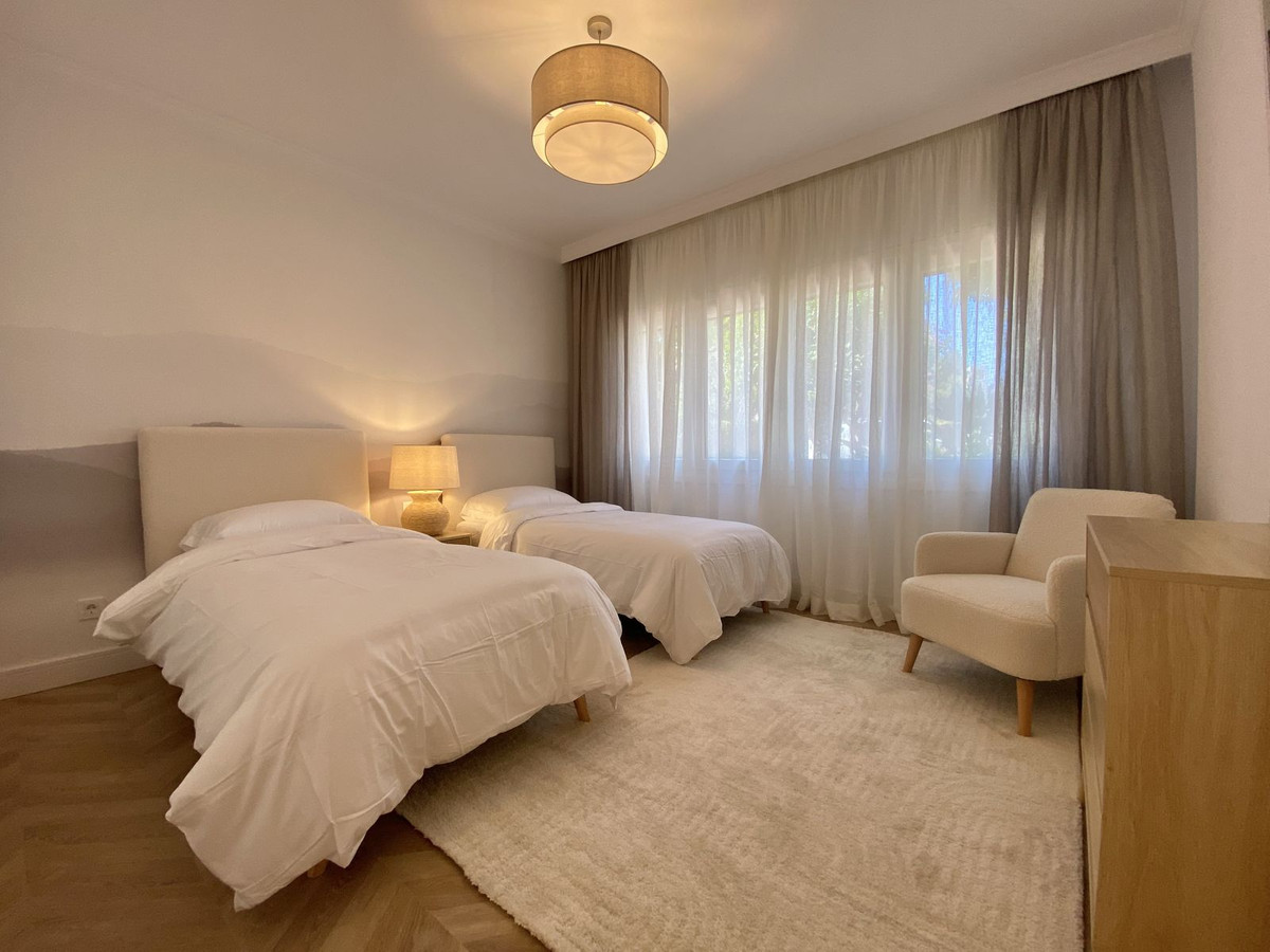 Se vende Apartamento Planta Baja de 3 dormitorios en Costa Del Sol, Málaga, España