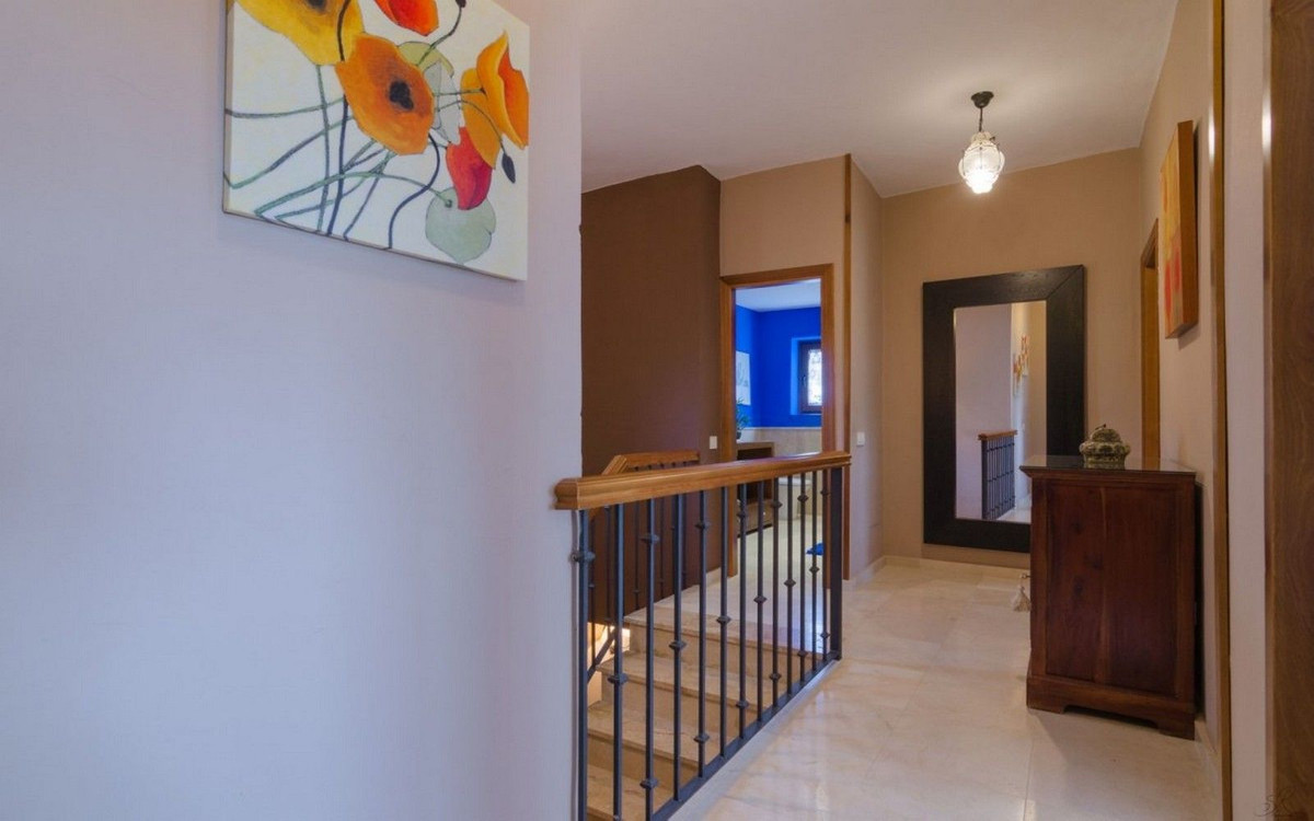4 Bed Townhouse for sale in Estepona Costa Del Sol, Málaga, Spain