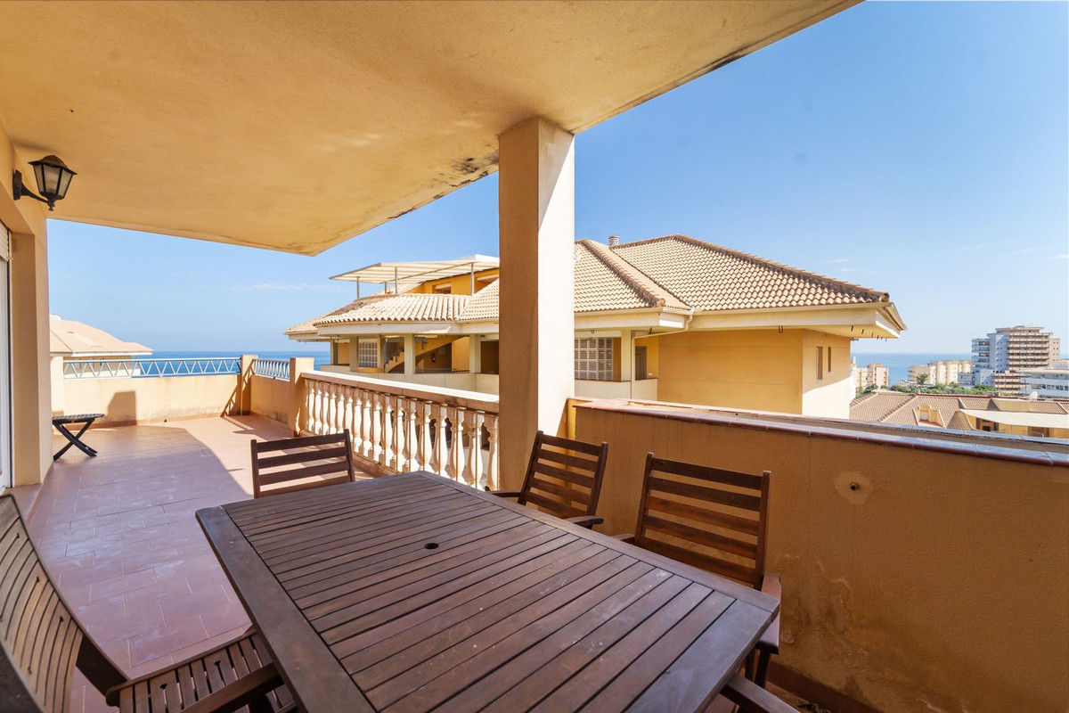 Se vende Apartamento Planta Media de 3 dormitorios en Costa Del Sol, Málaga, España