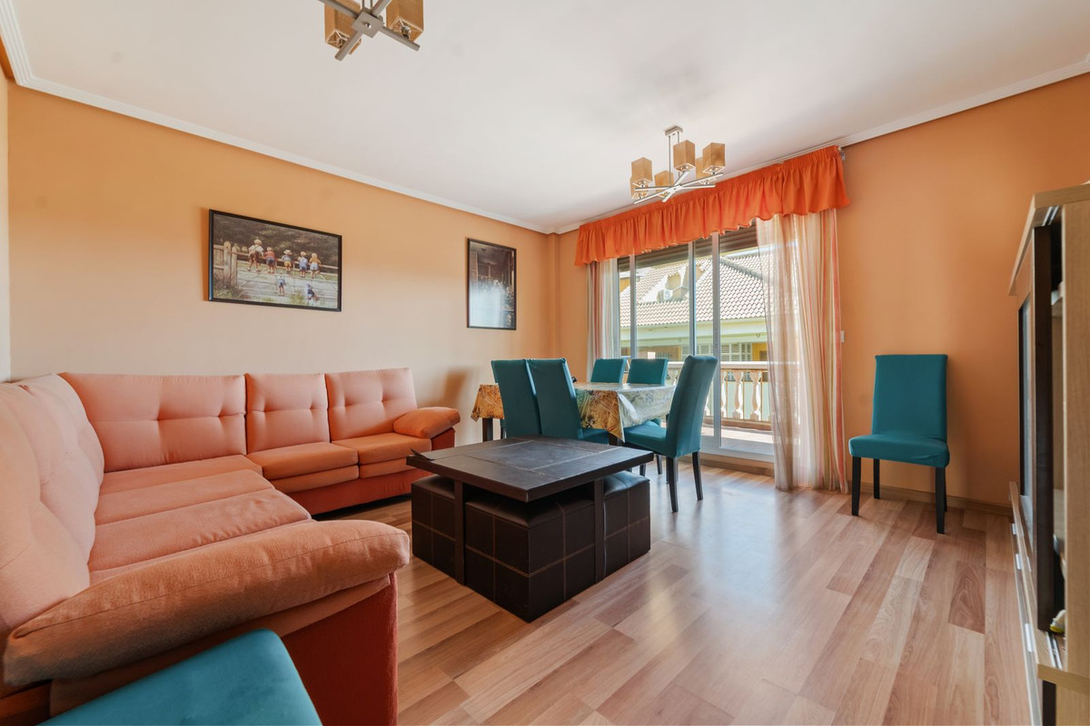 Se vende Apartamento Planta Media de 3 dormitorios en Costa Del Sol, Málaga, España