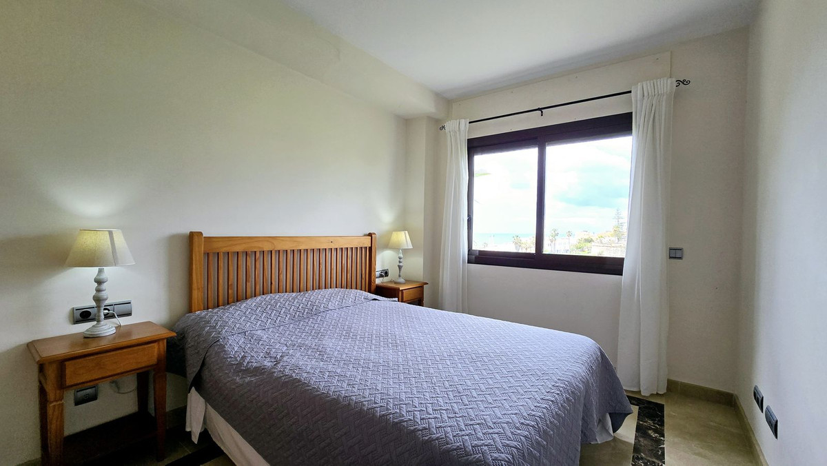 Se vende Apartamento Planta Media de 2 dormitorios en Costa Del Sol, Málaga, España